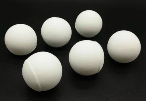 उच्च अस्थायी Sintered जड़ता एल्यूमिना बॉल्स सिरेमिक एल्यूमिना पीस मीडिया पहनने प्रतिरोधी